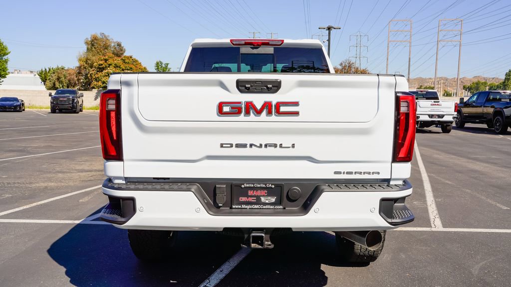 New 2026 GMC Sierra 2500 Denali w/ Max Trailering Package AWD/4WD image 9