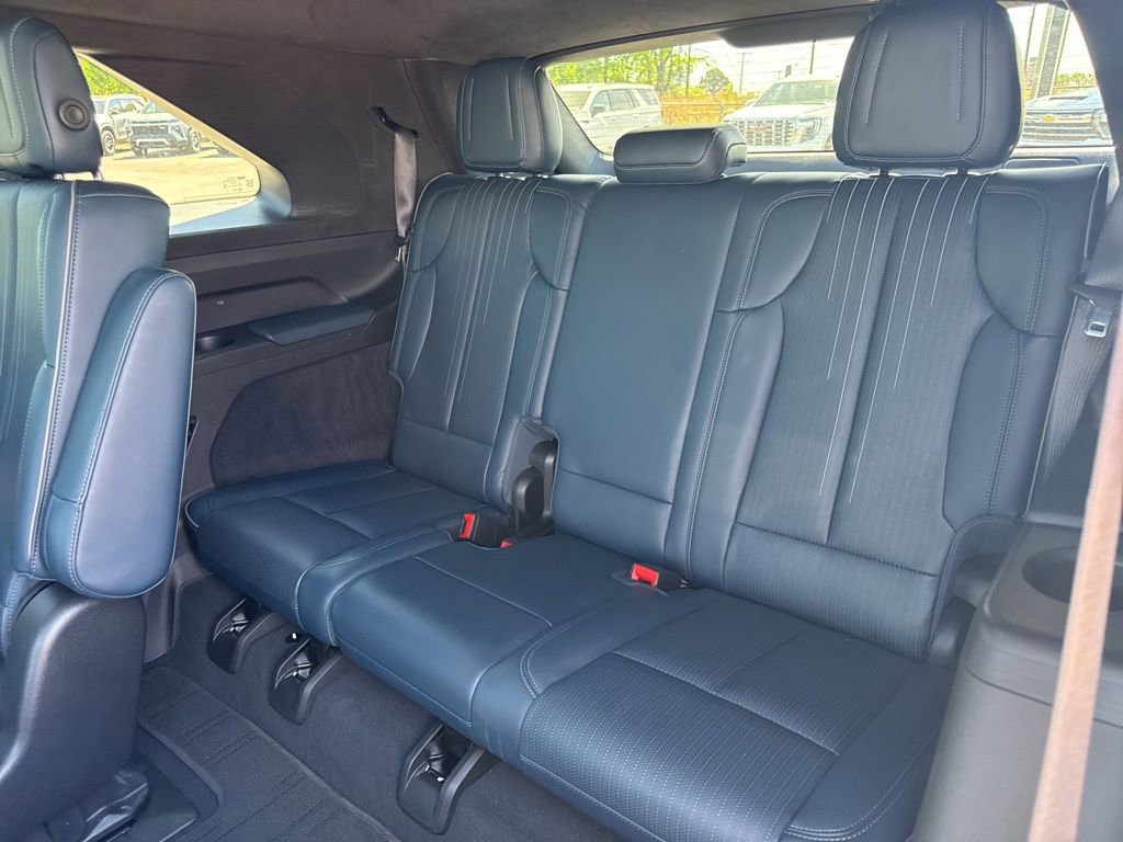 Used 2025 Cadillac Escalade IQ Luxury 2 w/ LPO, Premium Carpet Package AWD/4WD image 13
