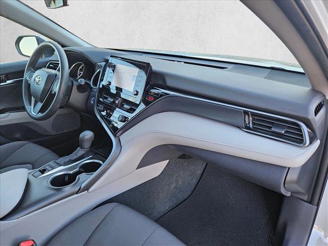 Used 2023 Toyota Camry LE image 21
