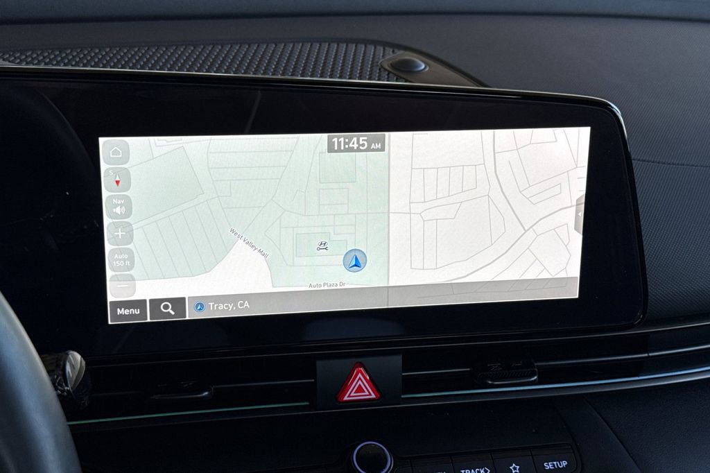 Used 2025 Hyundai Elantra SEL image 16