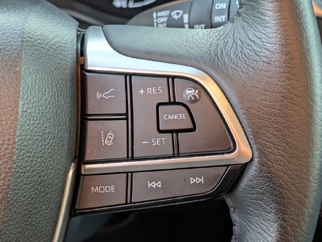 Certified 2025 Toyota Sienna XLE FWD image 20