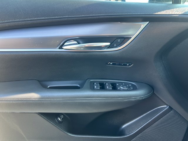 Used 2024 Cadillac XT6 Luxury w/ LPO, Floor Liner Package AWD/4WD image 32