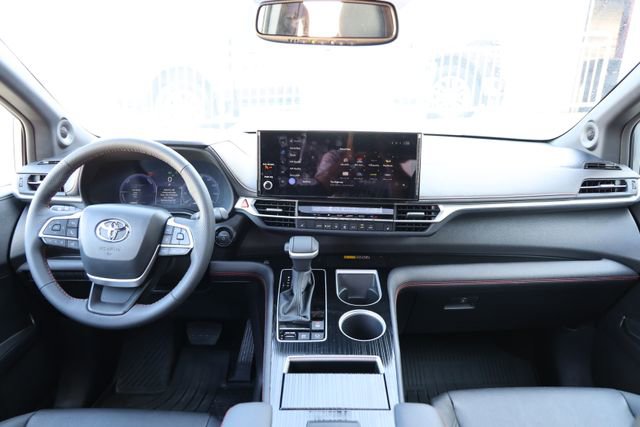 New 2026 Toyota Sienna XSE image 31