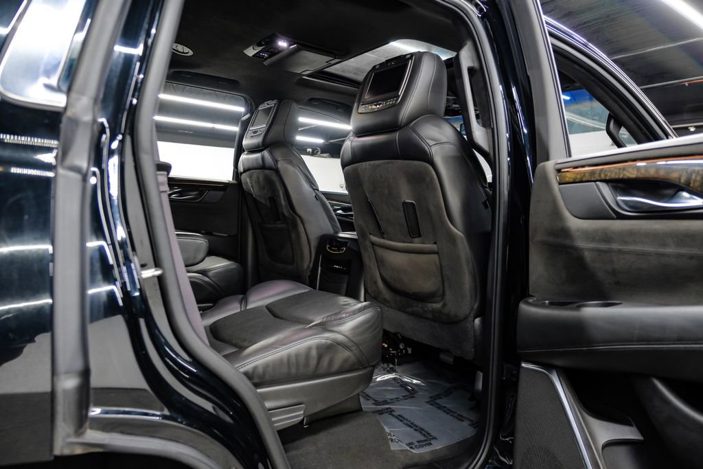 Used 2016 Cadillac Escalade Platinum RWD image 44
