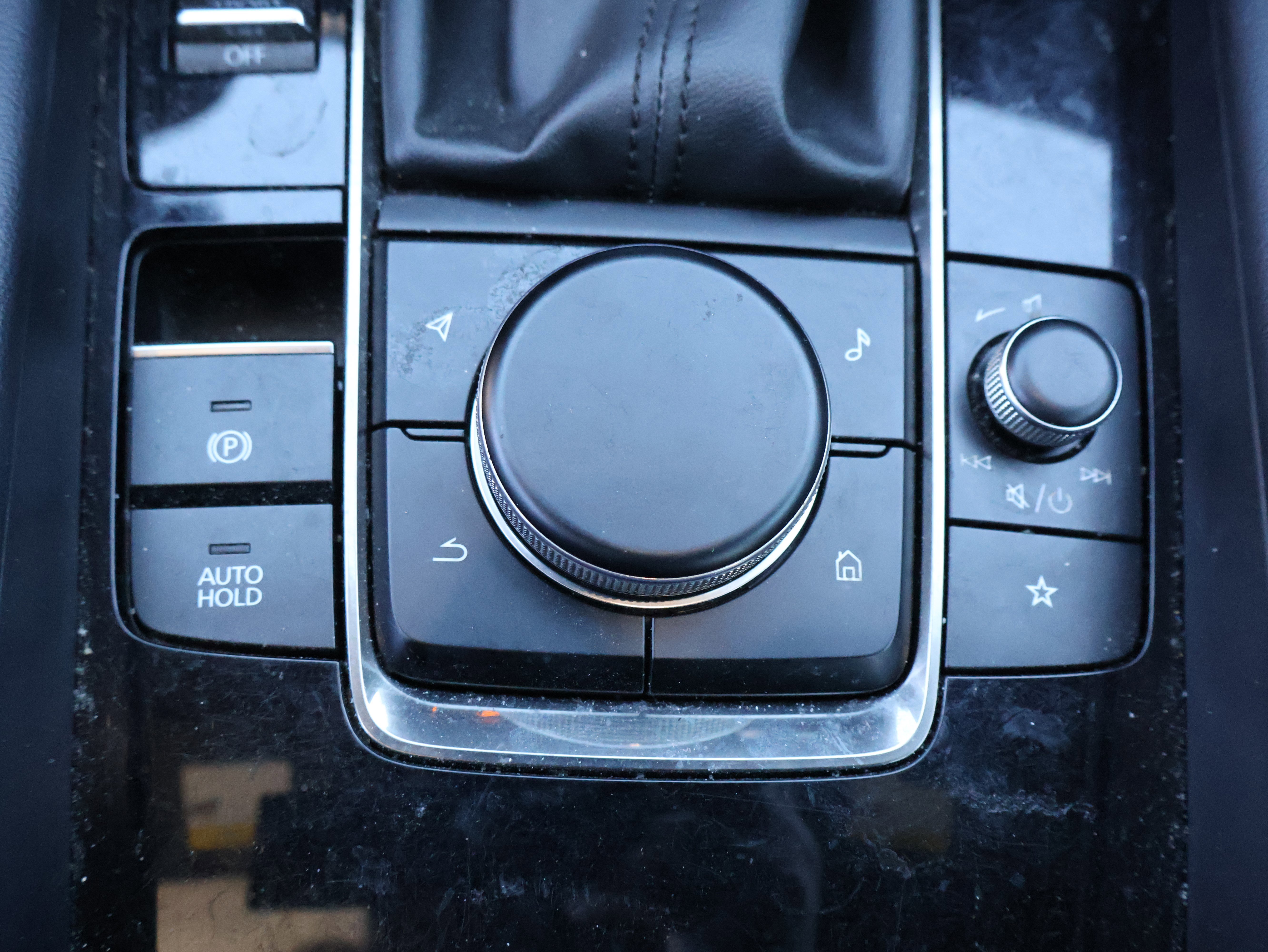 Used 2023 MAZDA MAZDA3 s image 27