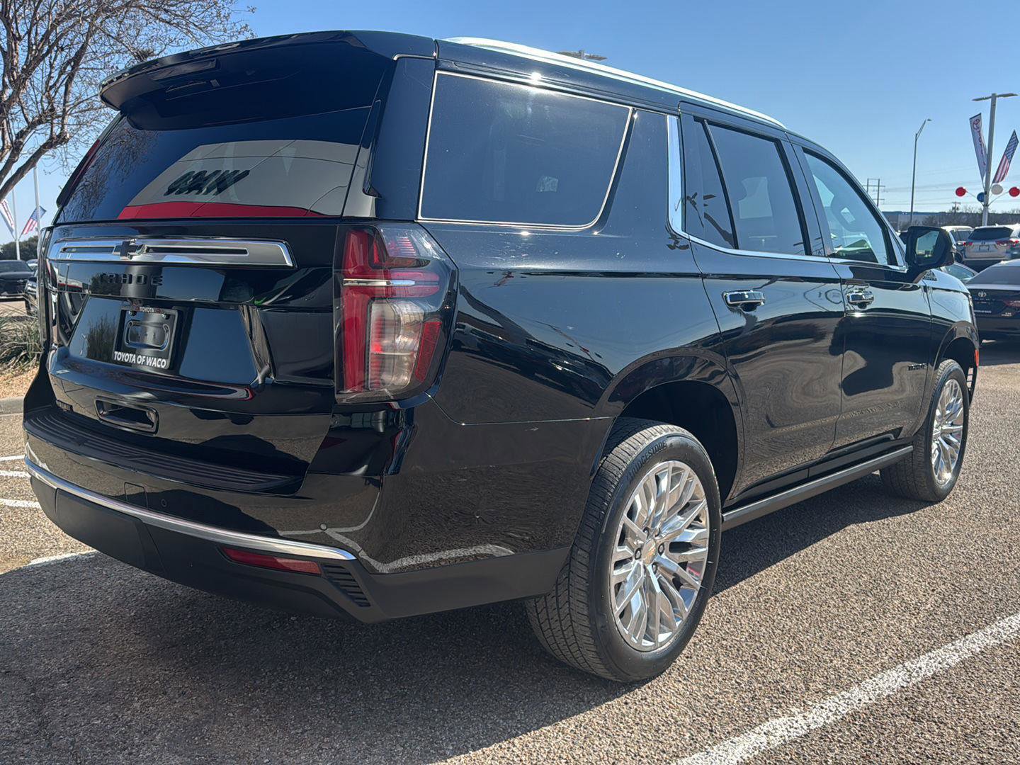 Used 2024 Chevrolet Tahoe High Country w/ Advanced Technology Package image 3