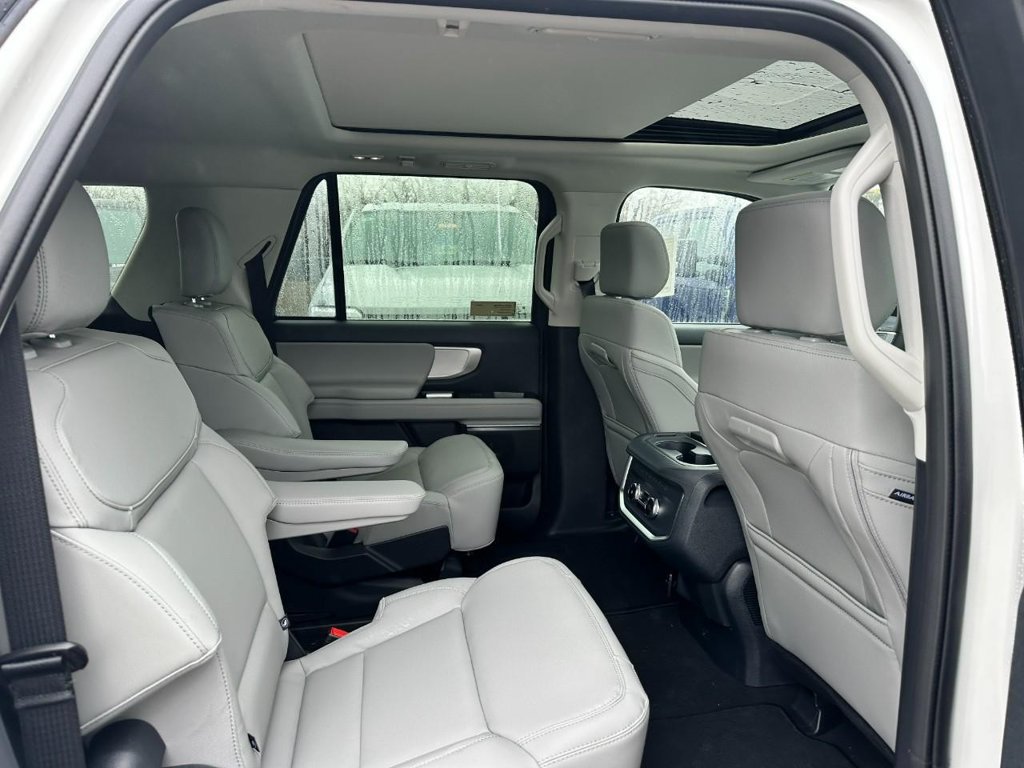 New 2026 Ford Expedition Max Active AWD/4WD image 4