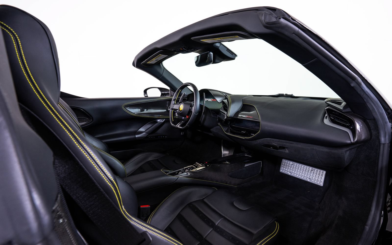 Used 2022 Ferrari SF90 Spider AWD/4WD image 28
