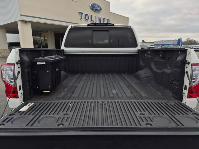 Used 2024 Nissan Titan SV w/ SV Convenience Package image 10