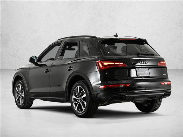 Certified 2024 Audi Q5 2.0T Premium w/ Summer of Audi Package AWD/4WD image 8