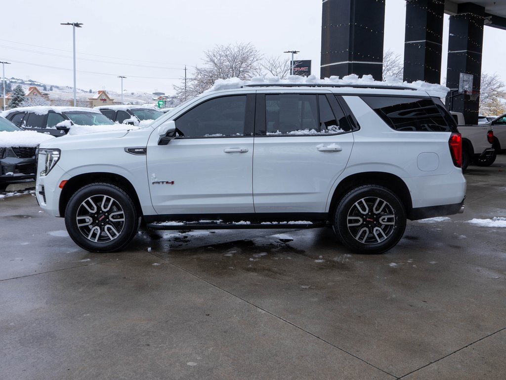 Used 2022 GMC Yukon AT4 w/ Technology Package image 4