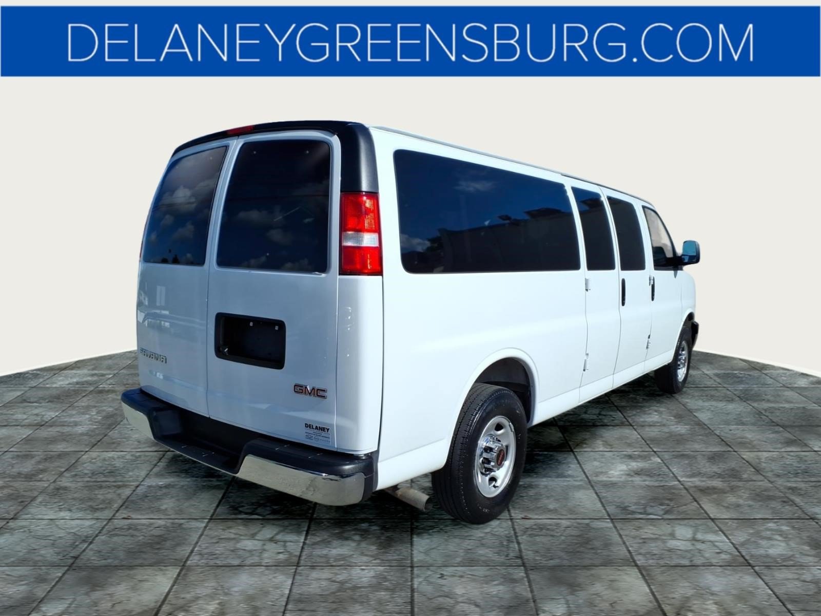 Used 2025 GMC Savana 3500 LT w/ LT Preferred Equipment Group RWD image 3