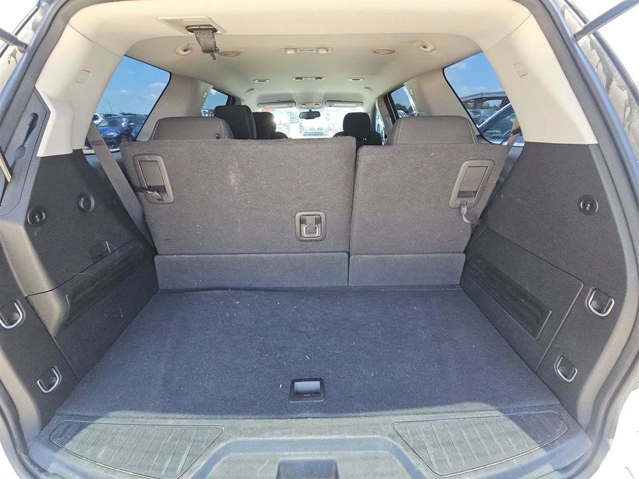 Used 2016 GMC Acadia SLE FWD image 21
