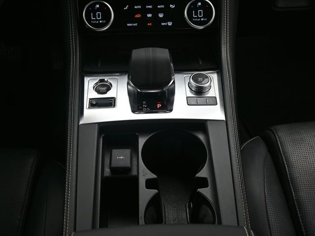 Used 2025 Jaguar F-PACE R-Dynamic S image 29