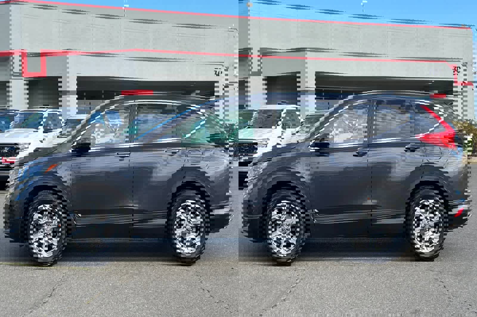 Used 2018 Honda CR-V EX image 9