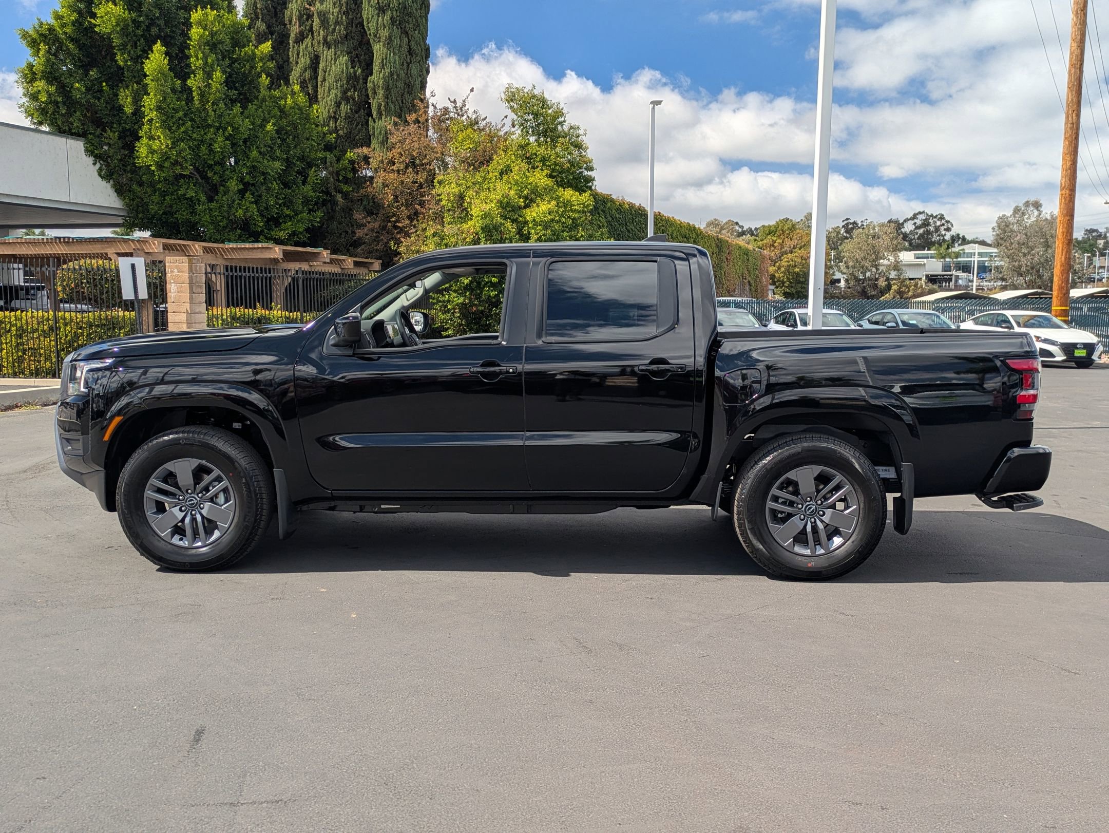 New 2026 Nissan Frontier SV w/ Tow Package image 5
