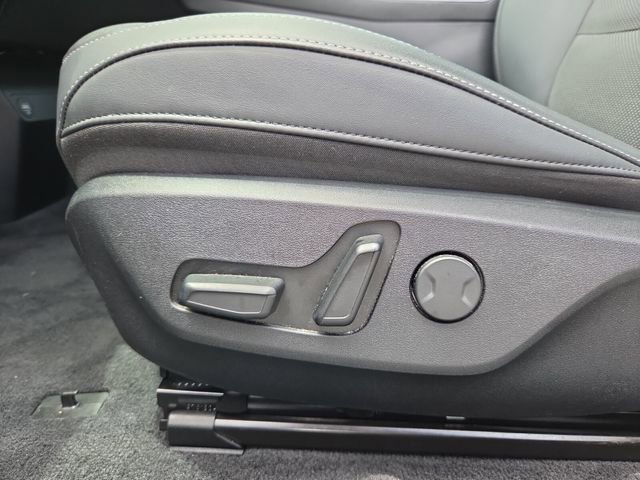 Used 2024 Kia EV6 Light RWD image 12