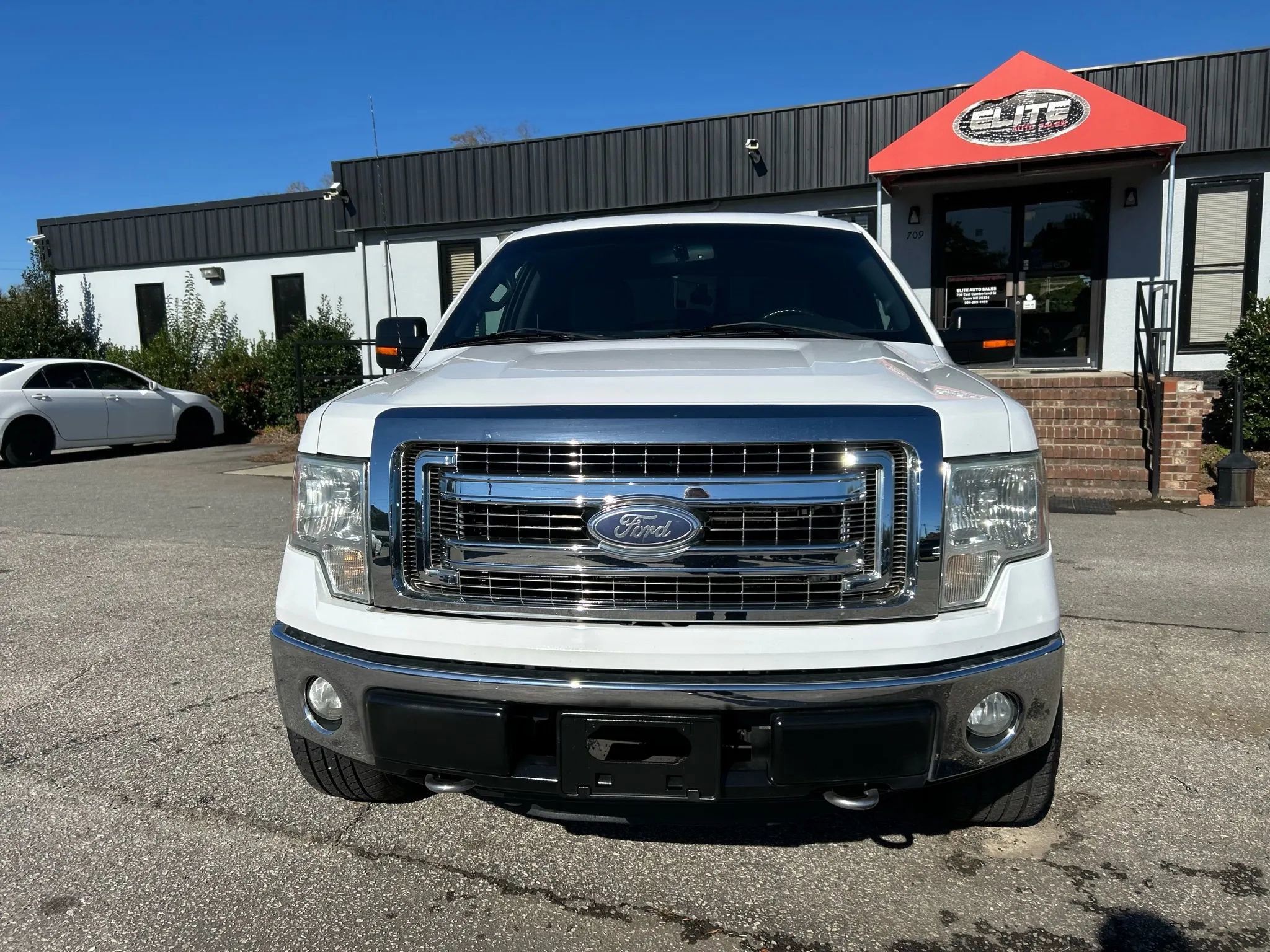 Used 2014 Ford F150 XLT w/ Equipment Group 302A Luxury image 4