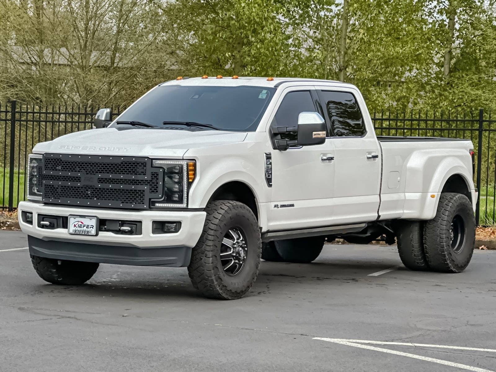 Used 2017 Ford F350 Platinum image 7