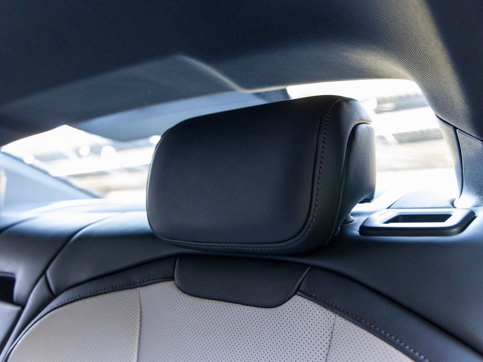 New 2025 Porsche Taycan image 43