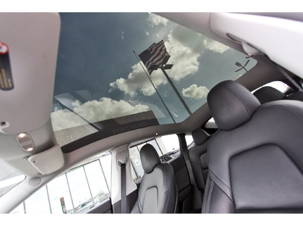 Used 2022 Tesla Model Y Performance AWD/4WD image 29