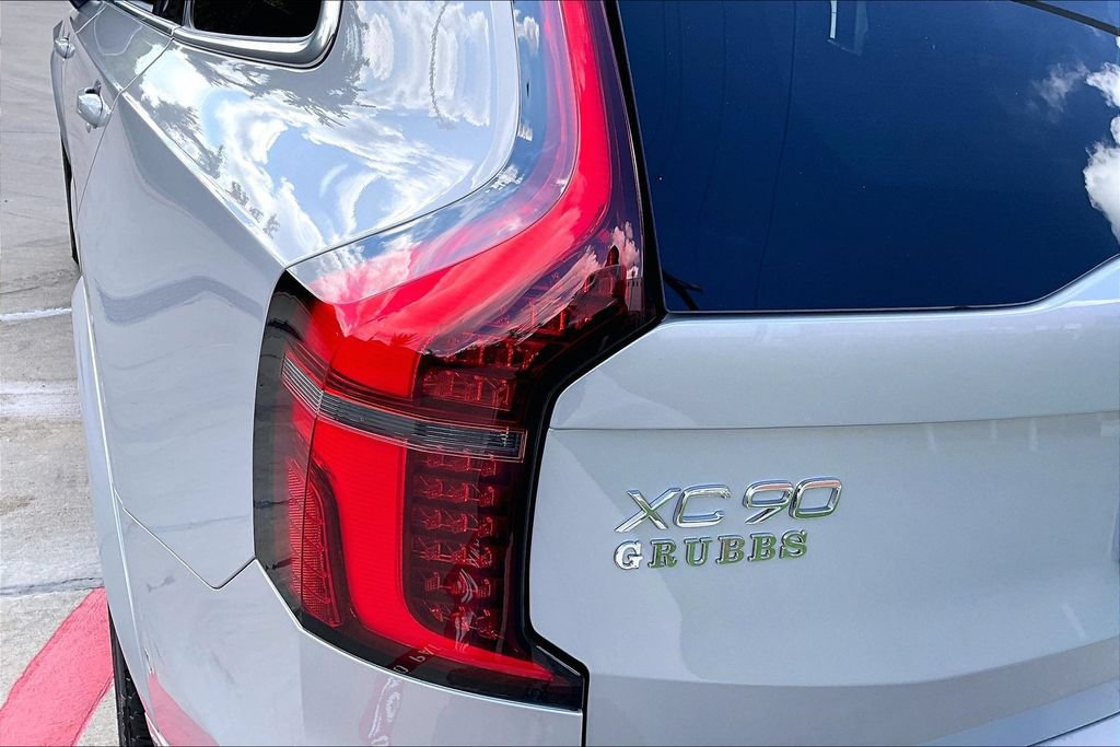 Used 2025 Volvo XC90 B6 Plus AWD/4WD image 40