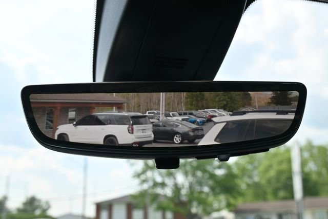 Used 2020 Chevrolet Silverado 1500 LTZ w/ LTZ Premium Package AWD/4WD image 34