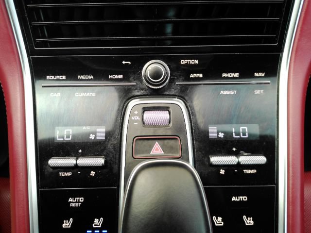 Used 2022 Porsche Panamera Platinum Edition RWD image 51