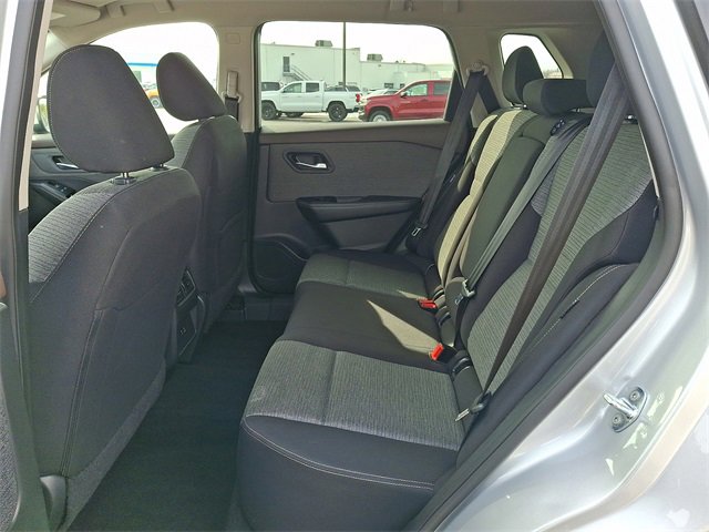 Used 2023 Nissan Rogue SV image 10