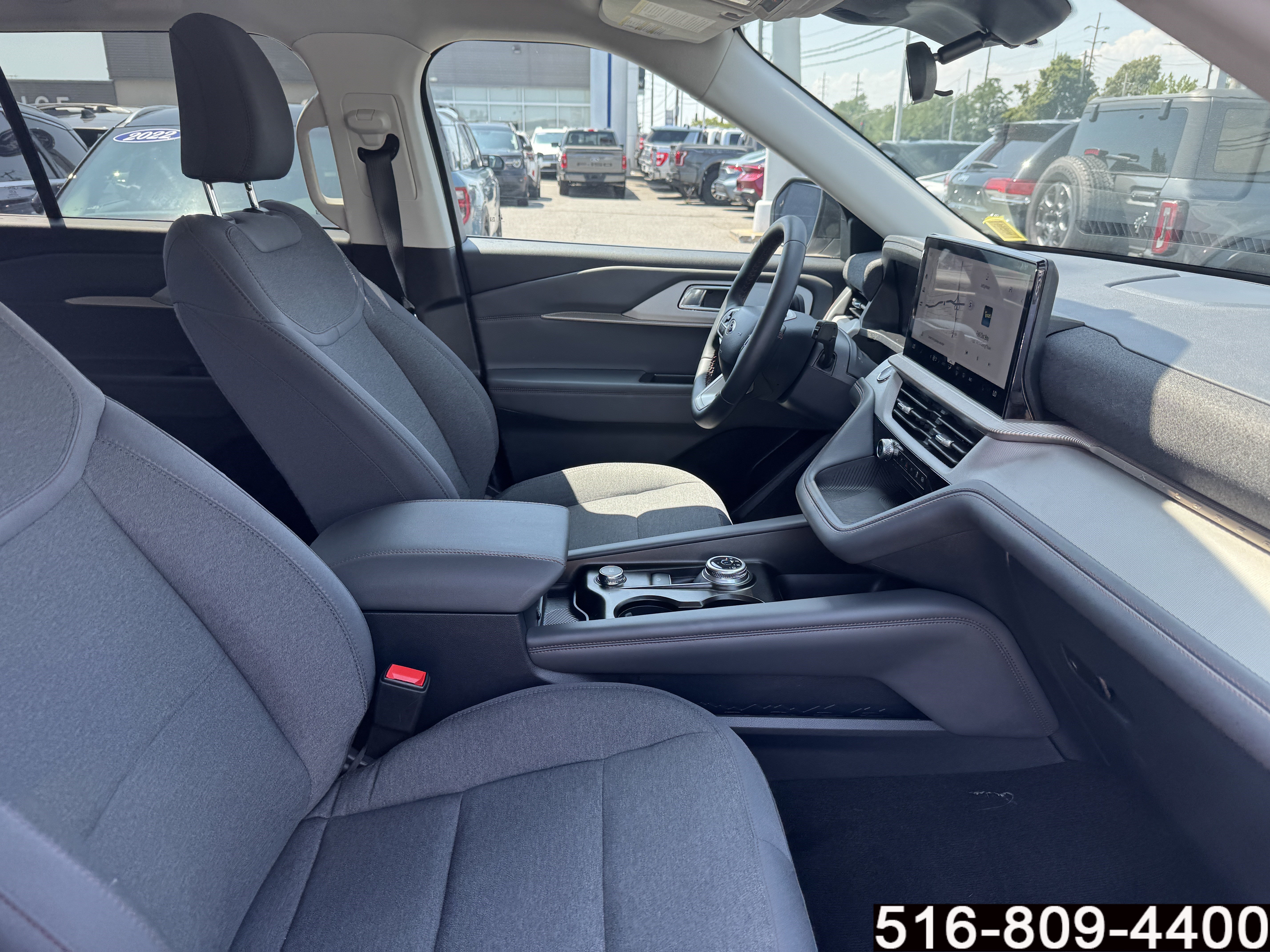 Used 2026 Ford Explorer Active AWD/4WD image 27