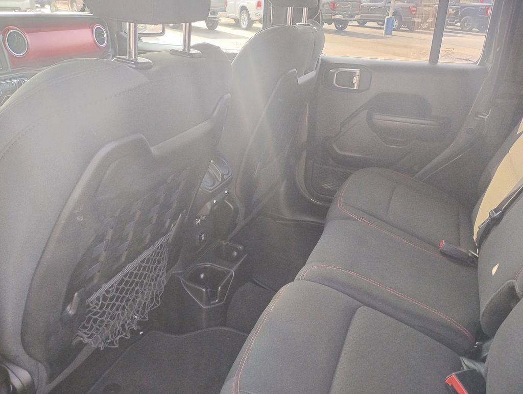Used 2022 Jeep Wrangler Unlimited Rubicon w/ Cold Weather Group image 19