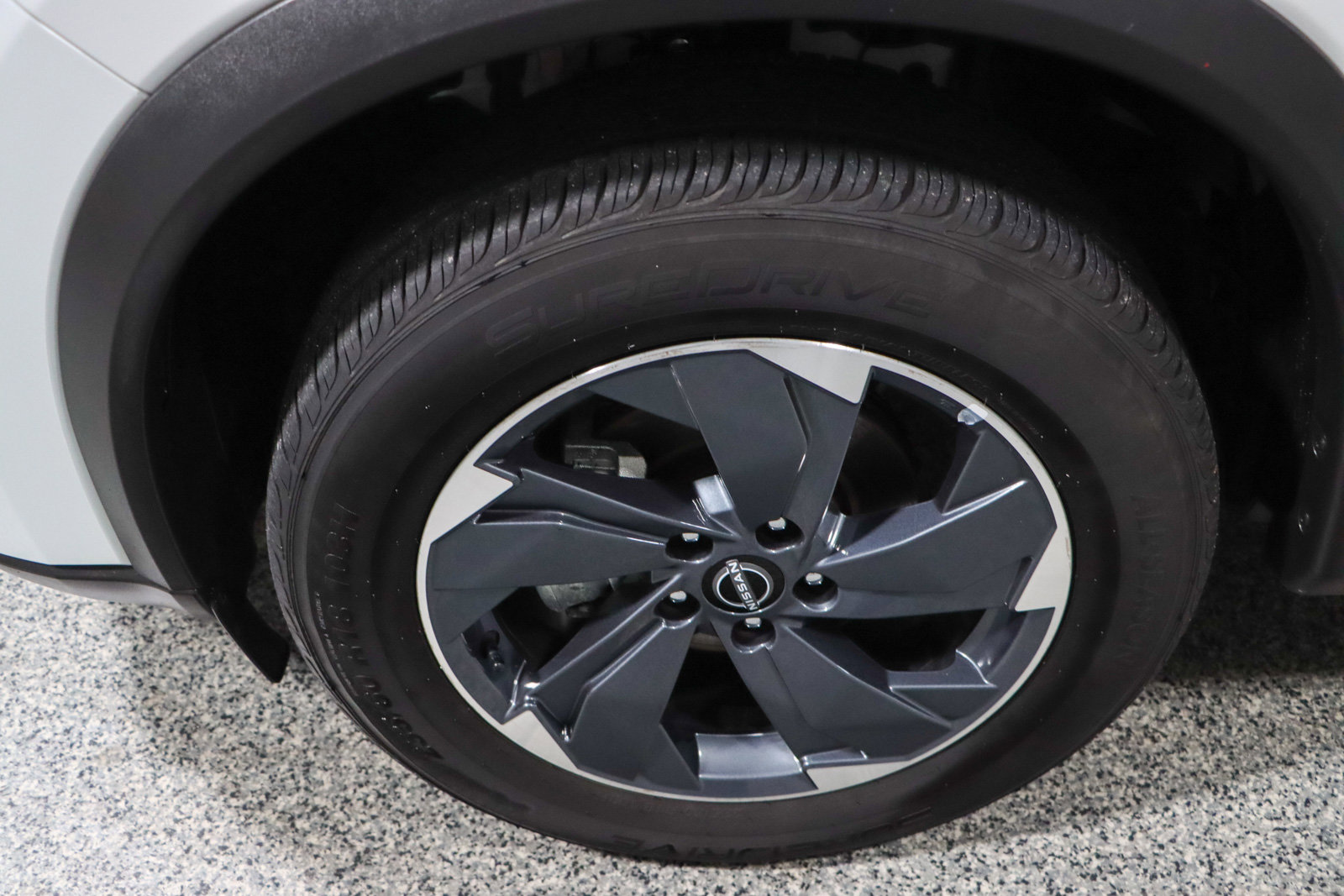 Used 2024 Nissan Rogue SV image 11