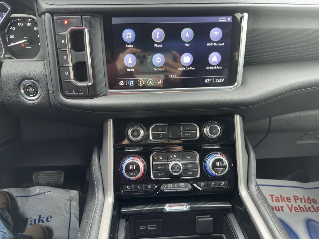 Used 2021 GMC Yukon Denali w/ Advanced Technology Package image 14