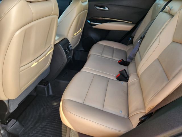 Used 2024 Cadillac XT4 Luxury w/ Cold Weather Package FWD image 30