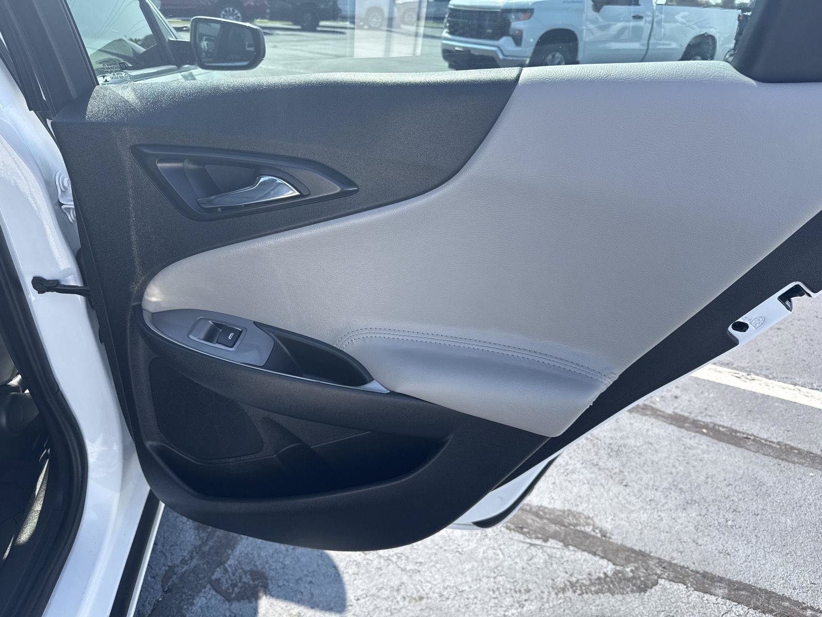 Used 2023 Chevrolet Malibu LT FWD image 14