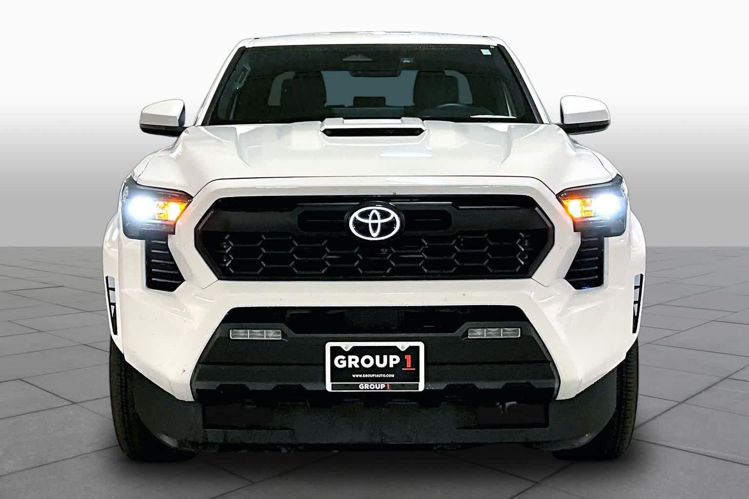 Used 2025 Toyota Tacoma TRD Sport RWD image 4