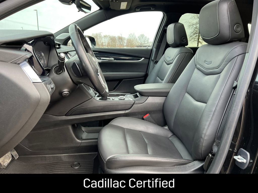 Certified 2023 Cadillac XT5 Premium Luxury w/ Technology Package image 4