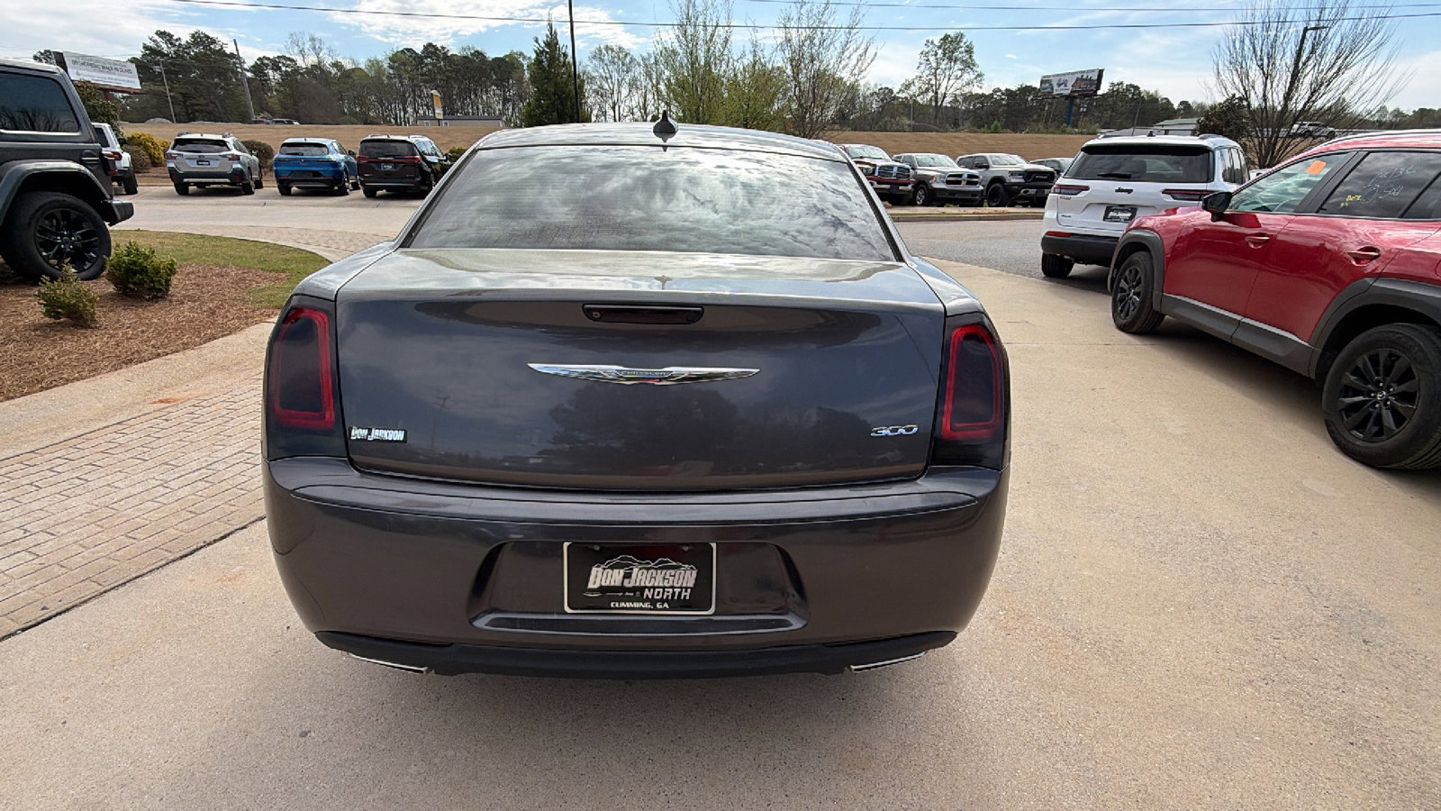 Used 2020 Chrysler 300 Touring w/ Sport Appearance Package image 9