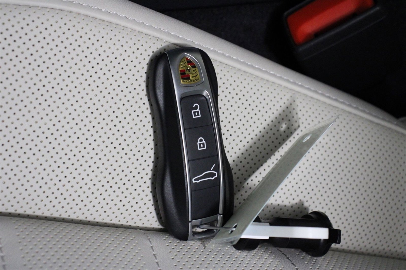 New 2026 Porsche Panamera 4 image 23