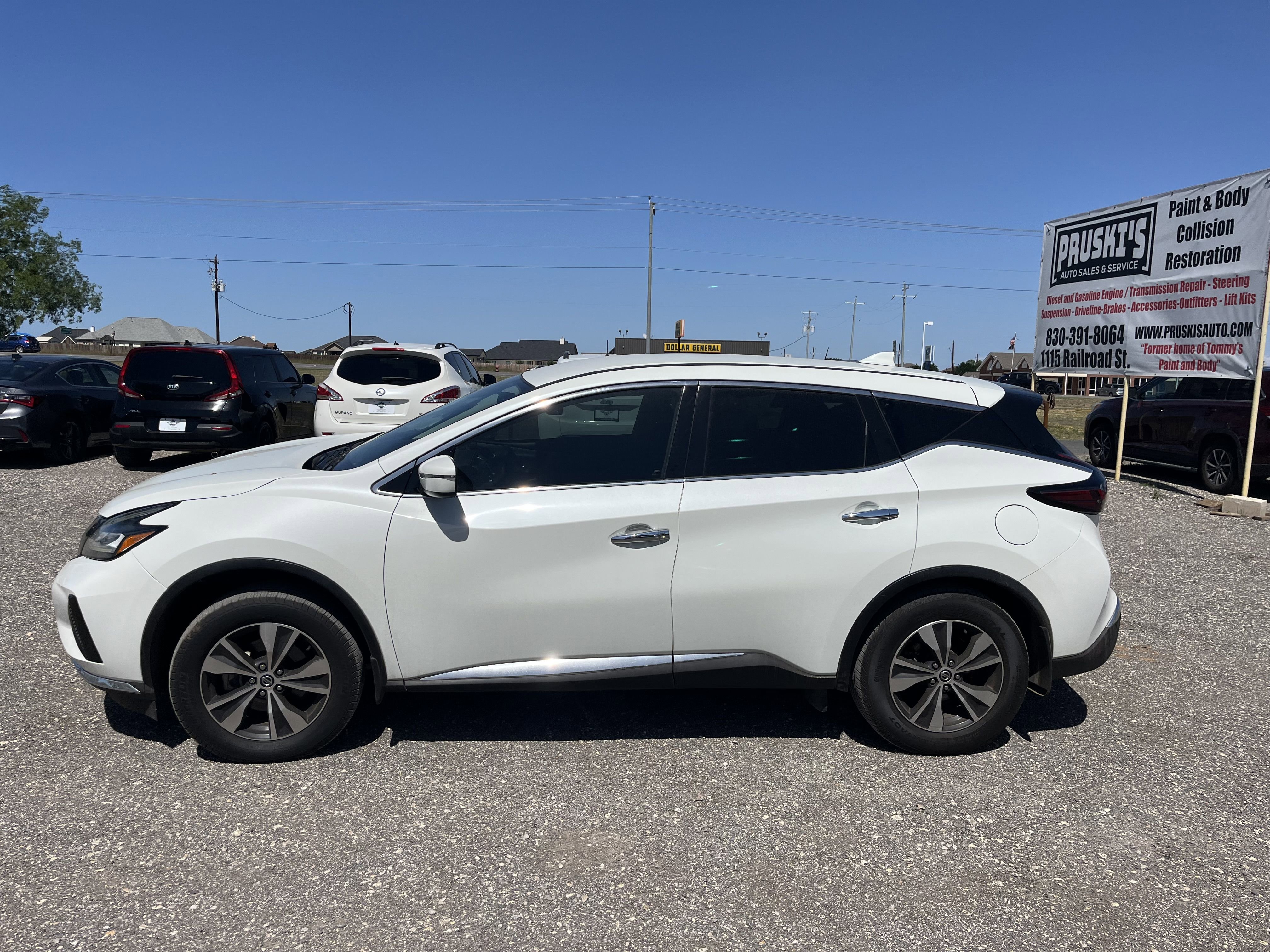 Used 2020 Nissan Murano S image 2