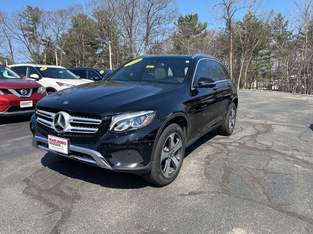 Used 2018 Mercedes-Benz GLC 300 4MATIC image 3