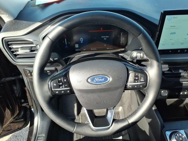 Used 2025 Ford Escape SE image 16