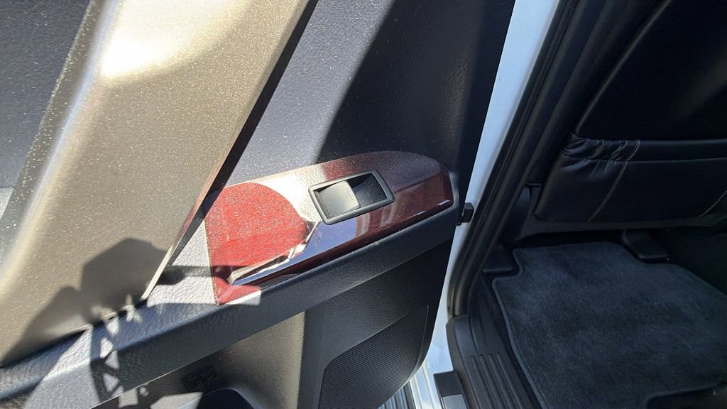 Used 2017 Lexus GX 460 Premium w/ Premium Package image 14