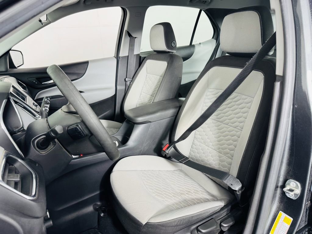 Used 2019 Chevrolet Equinox LS FWD image 9