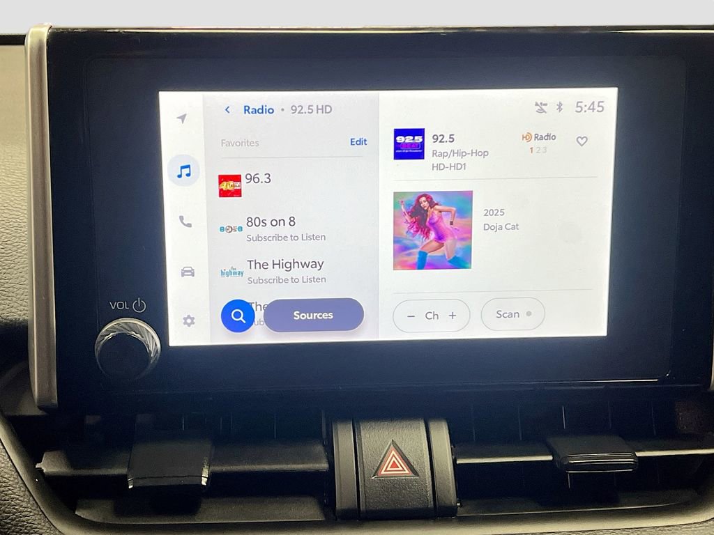 Used 2024 Toyota RAV4 SE w/ Convenience Package image 15