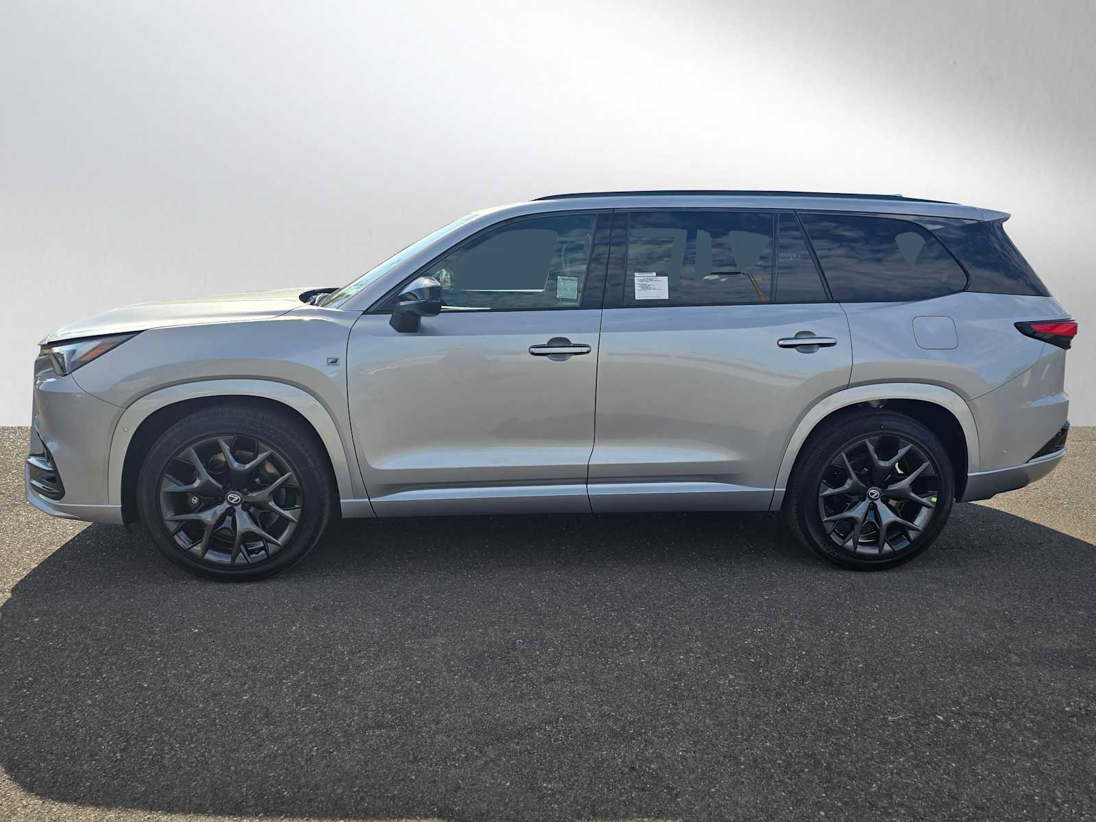 New 2026 Lexus TX 500h AWD image 6