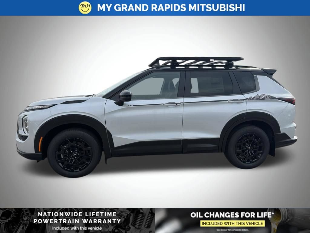 New 2026 Mitsubishi Outlander AWD image 8