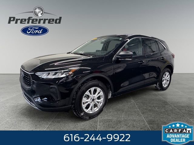 Used 2023 Ford Escape Active image 2
