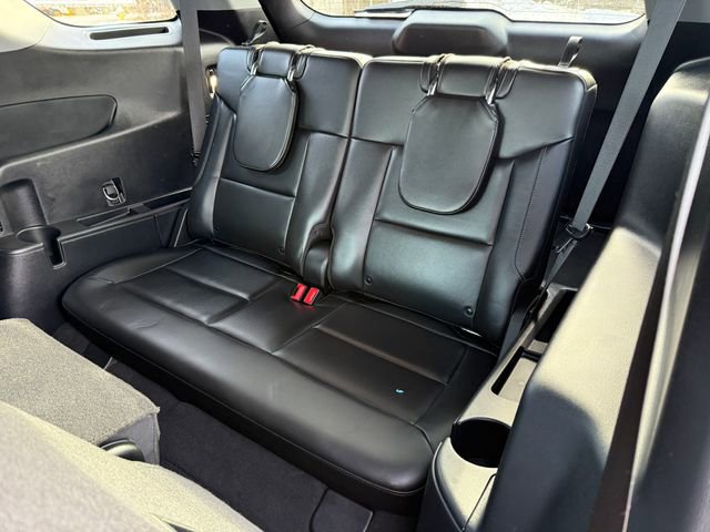 Used 2022 Ford Explorer XLT w/ Equipment Group 202A image 7