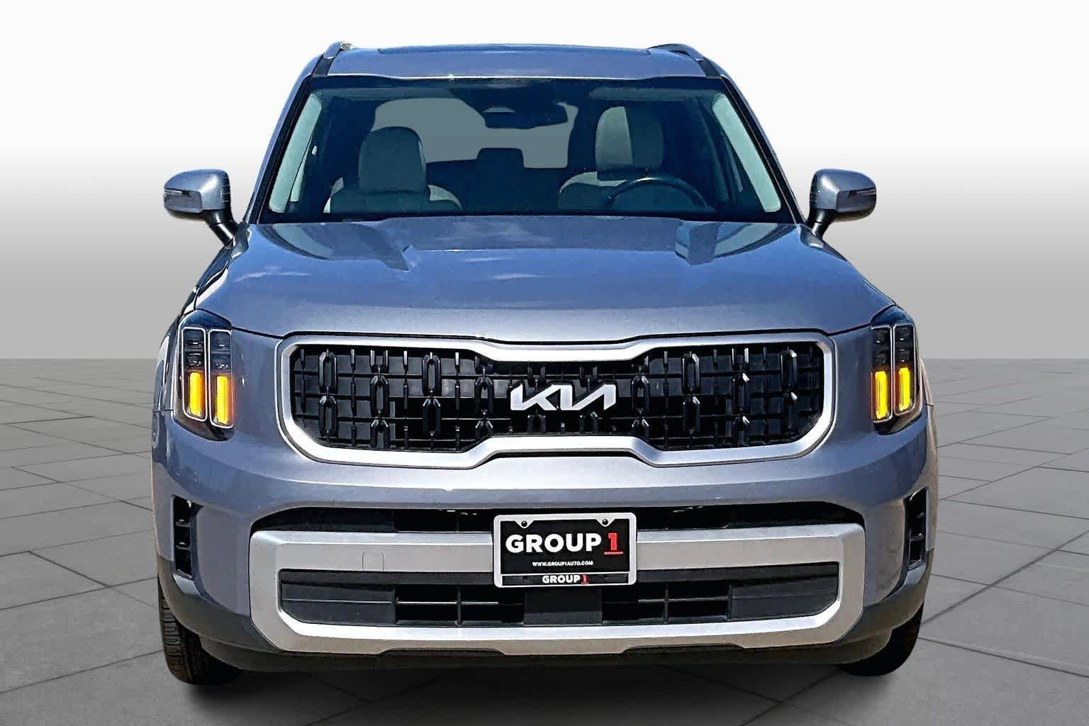 Used 2024 Kia Telluride EX image 4